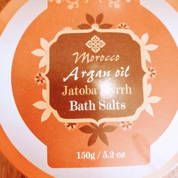 A two piece set of Bath Salts and a scooper - Picture 3 of 8